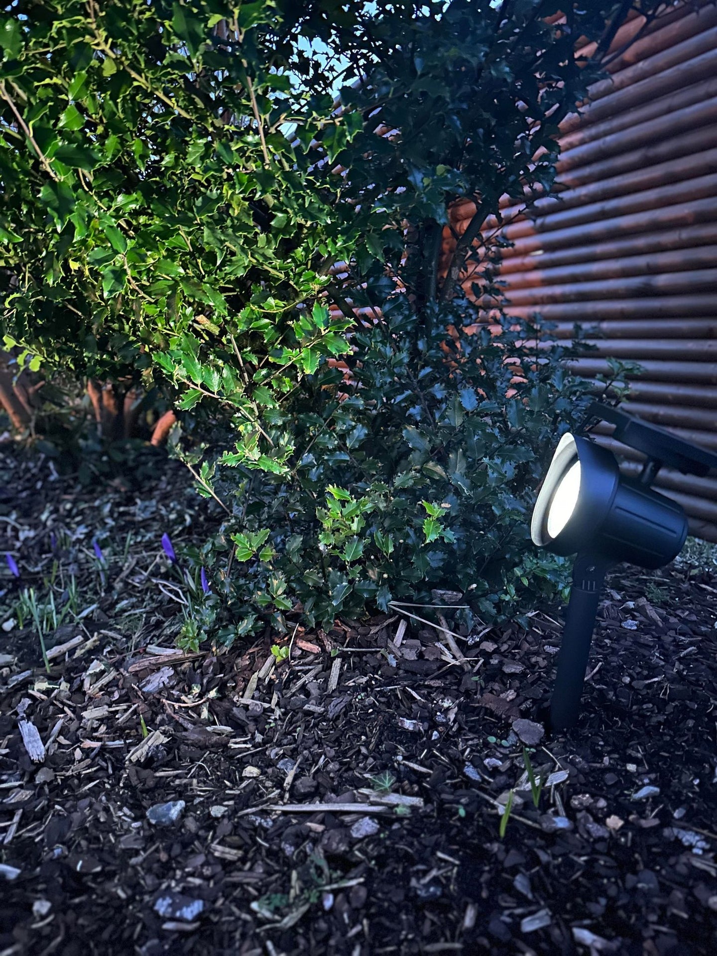 Havespot med solceller – Large - VIAMAJA.DK