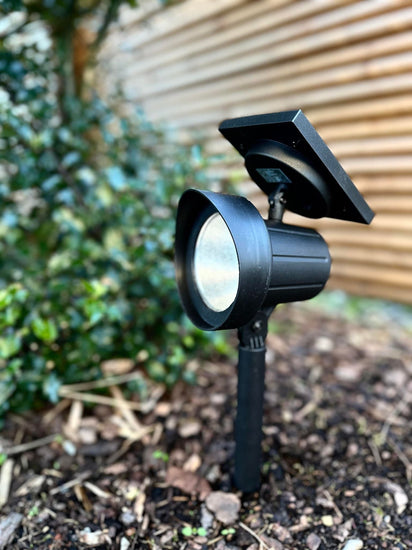 Havespot med solceller – Large - VIAMAJA.DK