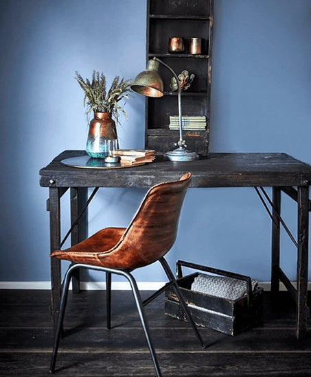 Hylde med skuffe - Sort genbrugstræ - VIAMAJA.DK