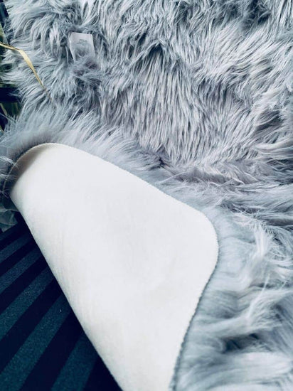 Imiteret cool grey pels - VIAMAJA.DK