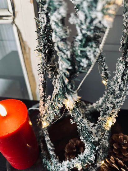Julekegle med LED lys - H 60cm - VIAMAJA.DK