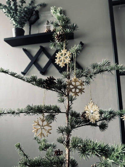 Juleophæng Snefnug mix guld 8cm - VIAMAJA.DK