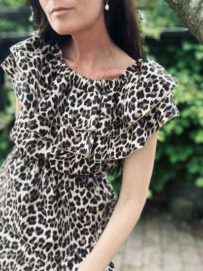 Kjole LANA off shoulder Leo - VIAMAJA.DK
