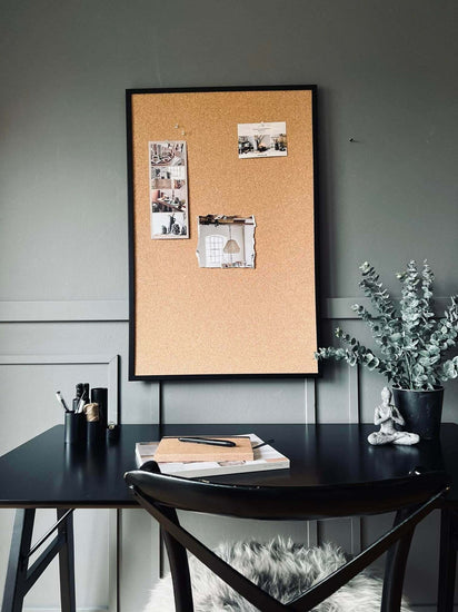 kork opslagstavle med sort ramme – 60x90 - VIAMAJA.DK