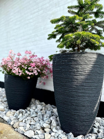 Krukke i plast - Vandret mønster - Koks H 60 cm - VIAMAJA.DK