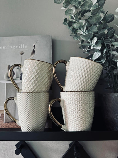 Krus hvid porcelæn med guld – Mix - VIAMAJA.DK