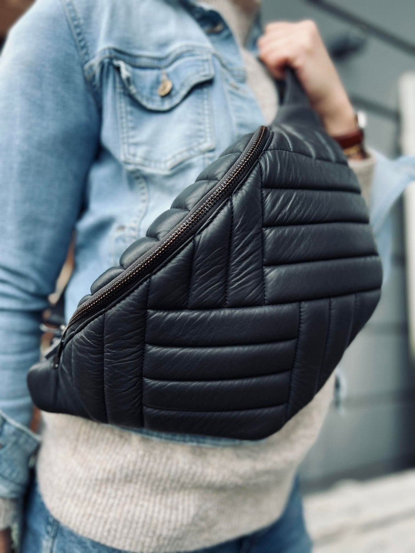 Læder bumbag STRIPE - Blød lammeskind - VIAMAJA.DK