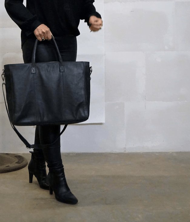 Lædertaske COLLI - Shopper eller computertaske - Sort bøffelskind - VIAMAJA.DK