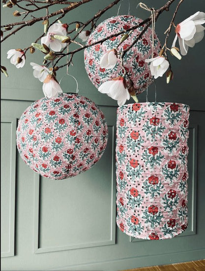 Lampe cylinder med solceller – Flower Rose - VIAMAJA.DK