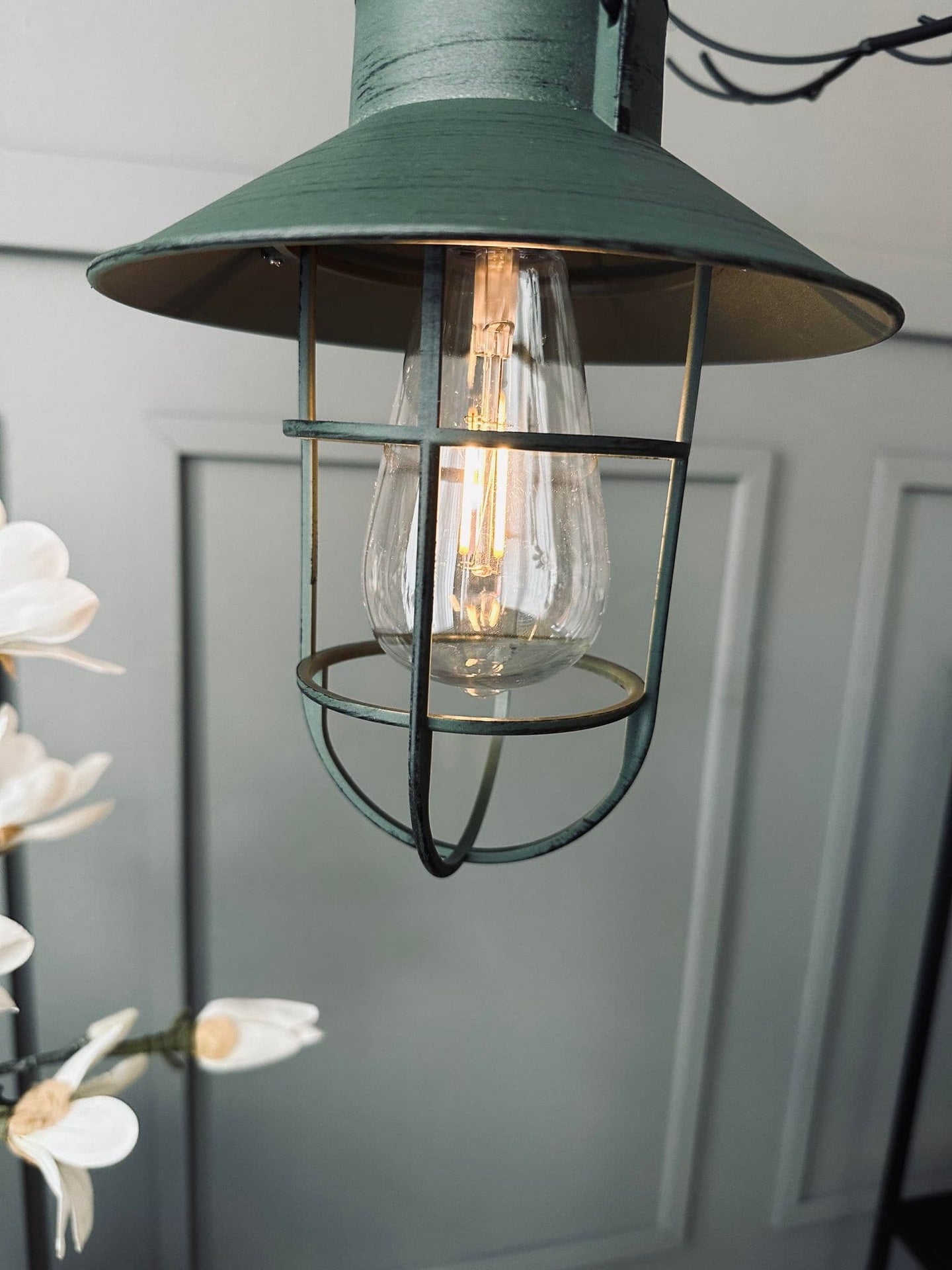 Lampe med solceller - Oliven factory - VIAMAJA.DK