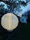 Lampe med solceller – White ball - VIAMAJA.DK
