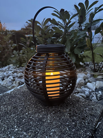 Lanterne med solceller – Black - VIAMAJA.DK