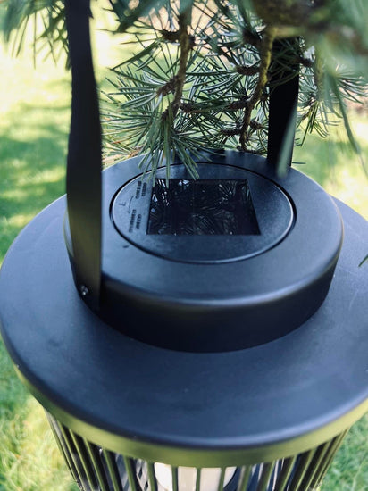 Lanterne med solceller - Black design - VIAMAJA.DK
