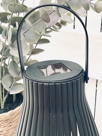 Lanterne med solceller - BLACK SOLAR - VIAMAJA.DK