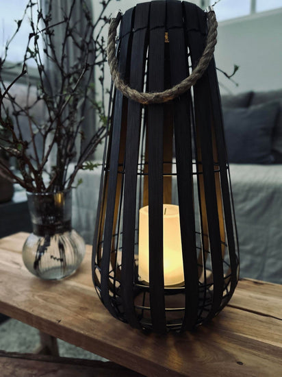 Lanterne med solceller – Dark 43cm - VIAMAJA.DK