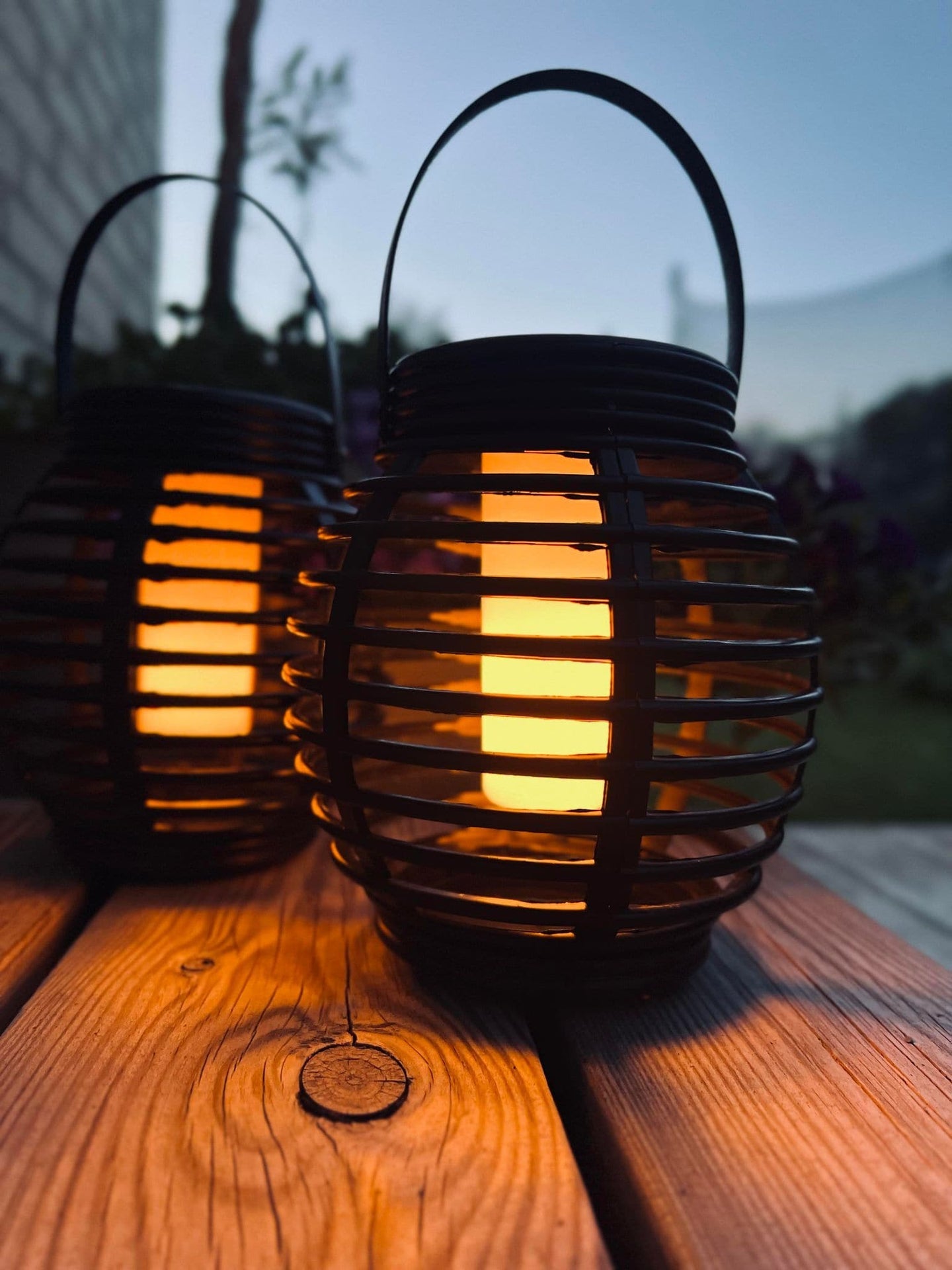 Lanterne med solceller – Mellem TILBUD med 2 stk - VIAMAJA.DK