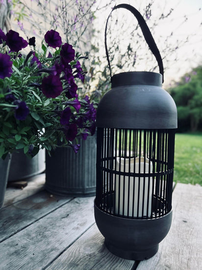 Lanterne med solceller Rattan Høj – Grå - VIAMAJA.DK