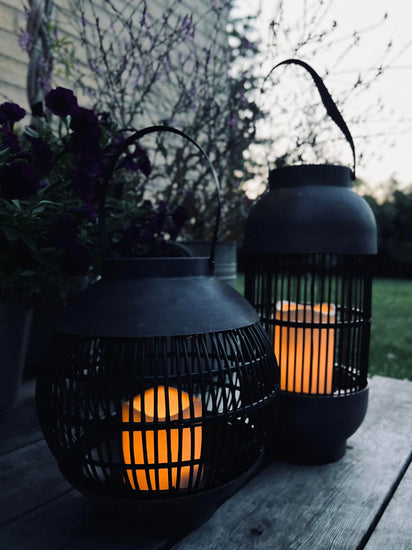 Lanterne med solceller Rattan kugle - VIAMAJA.DK