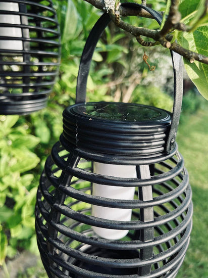 Lanterne med solceller - Stor model - Tilbud med 2 stk - VIAMAJA.DK