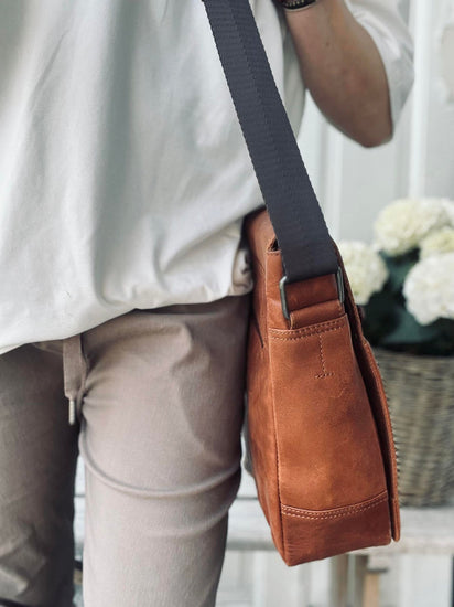 Laptop messenger - Cognac - VIAMAJA.DK