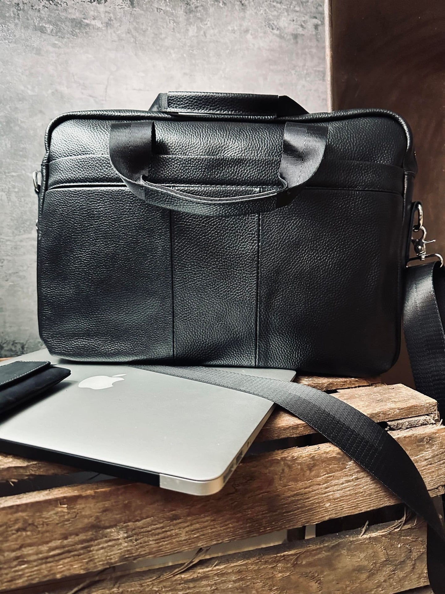 Laptop Rio Black leather - VIAMAJA.DK