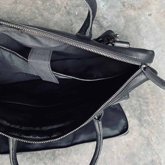 Laptop taske i sort skind med ekstra gode lommer - VIAMAJA.DK