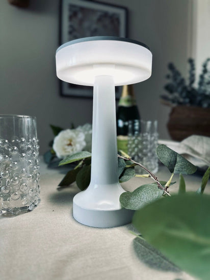 LED Bordlampe genopladelig - Hvid - VIAMAJA.DK