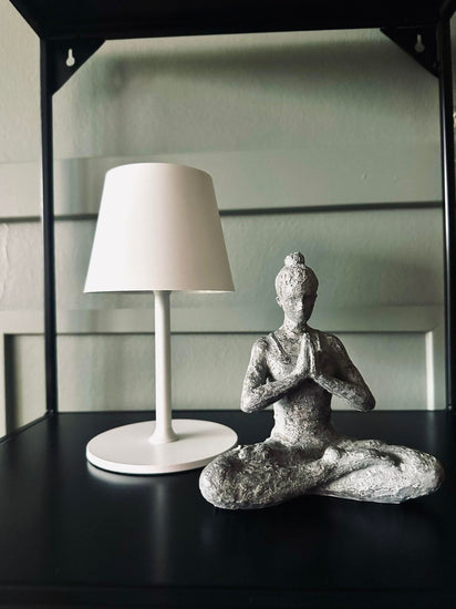 LED Bordlampe genopladelig – Hvid - VIAMAJA.DK