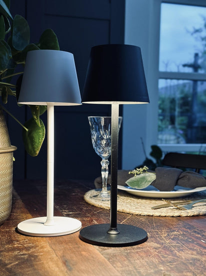 LED Bordlampe genopladelig – Sort - VIAMAJA.DK
