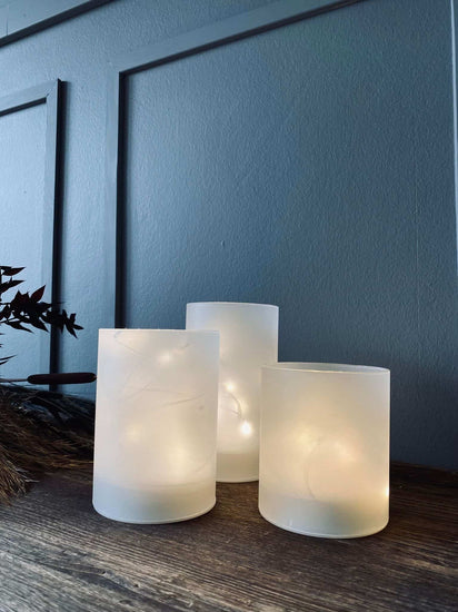 LED Lys i frosset glas - Sæt med 3 lys + timerfunktion - VIAMAJA.DK