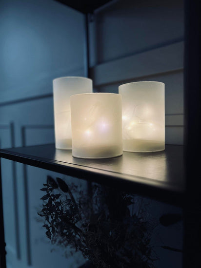 LED Lys i frosset glas - Sæt med 3 lys + timerfunktion - VIAMAJA.DK