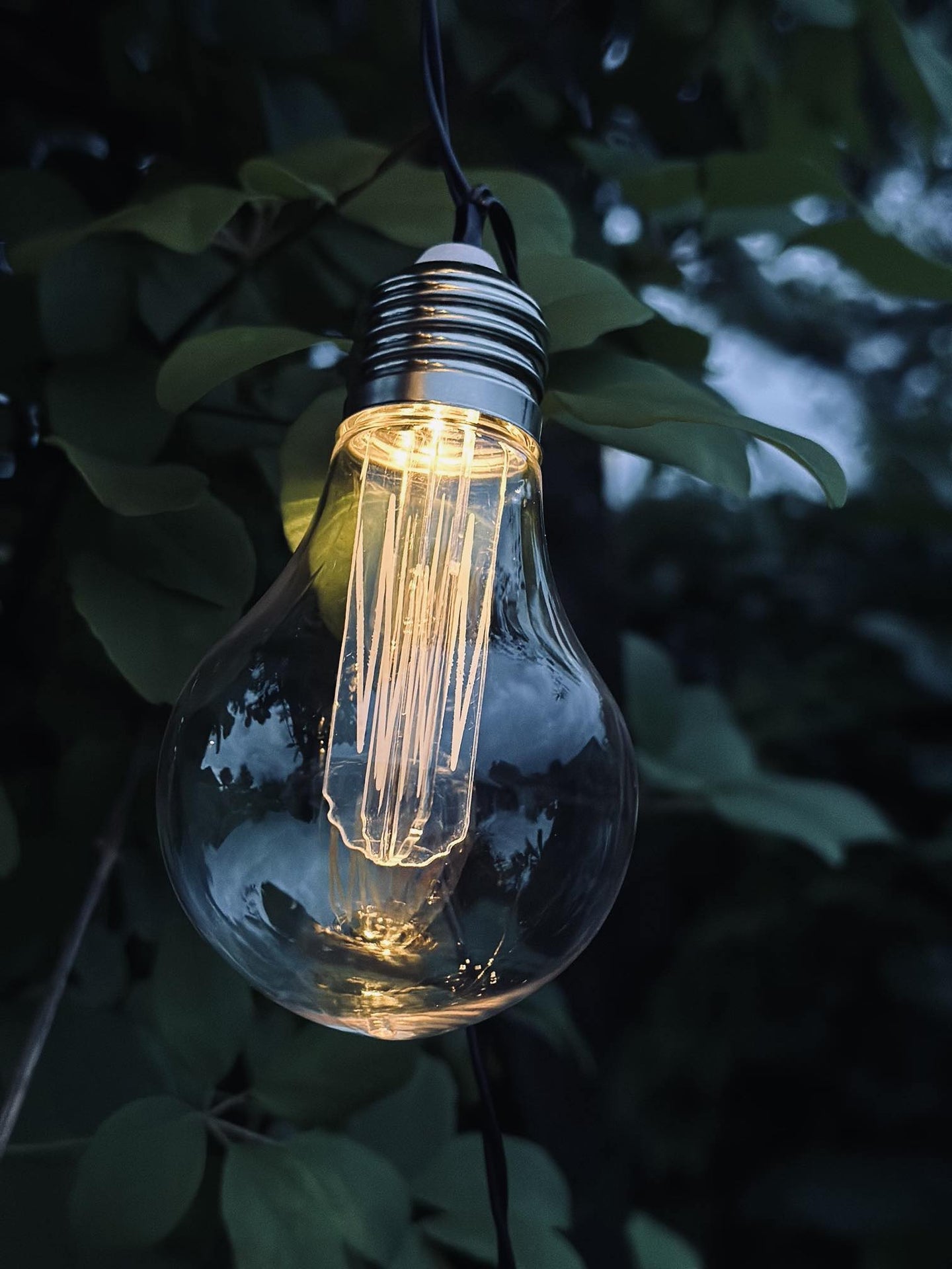 LED Lyskæde med solceller – Udendørs med 15 pærer - VIAMAJA.DK