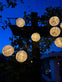 Led solcelle lyskæde, 10 hvide kugler - VIAMAJA.DK