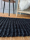 Luksus måtte i black jute – 50x80cm - VIAMAJA.DK