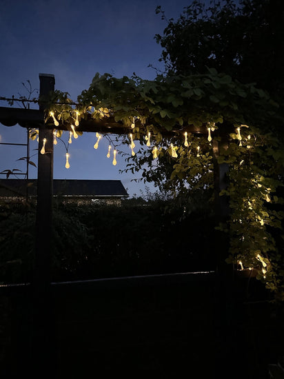 Lyskæde Alma med 50 Pærer – Solceller - VIAMAJA.DK