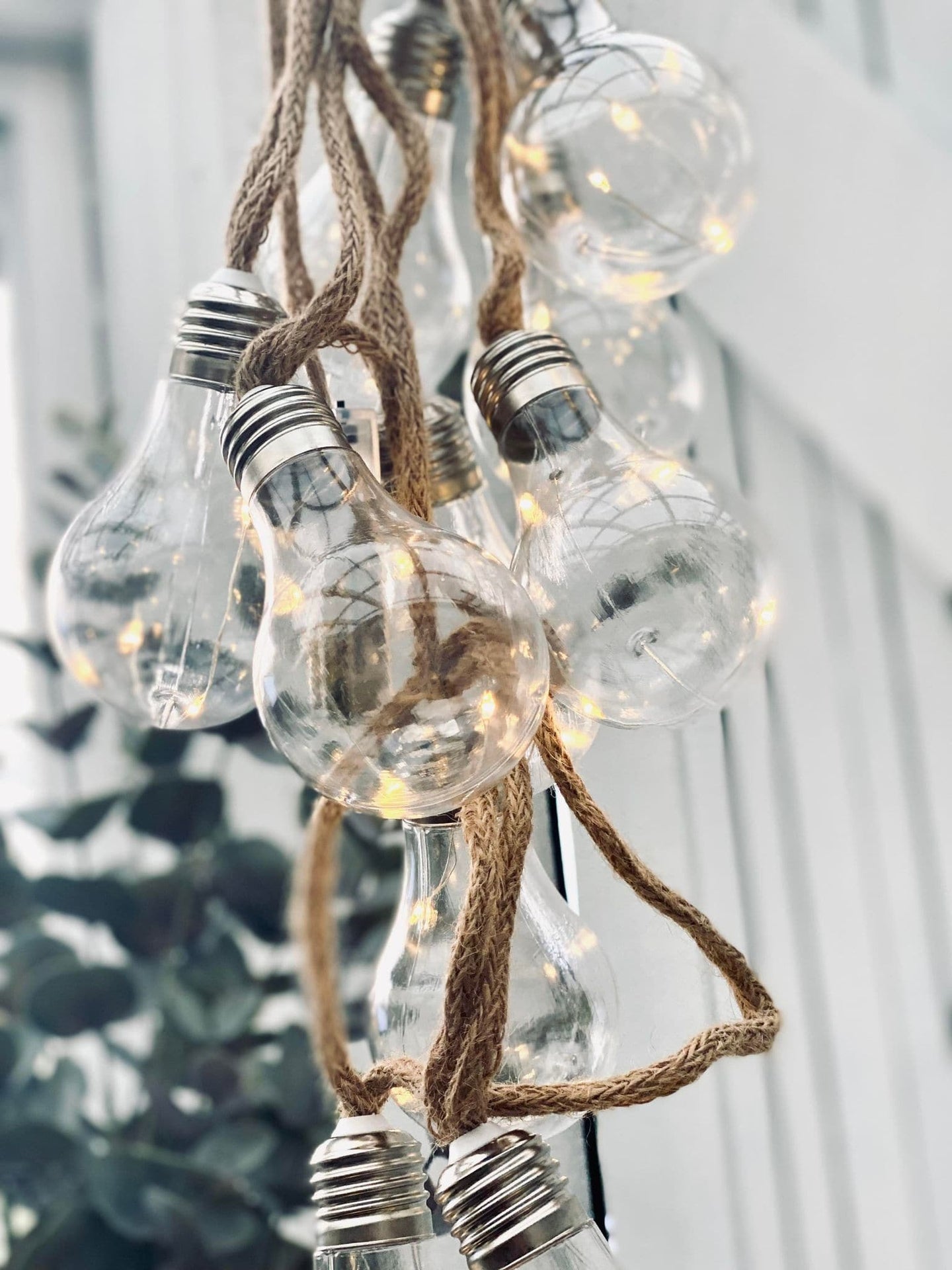 Lyskæde NATURE - 10 Led lys med batteriboks og timer - VIAMAJA.DK