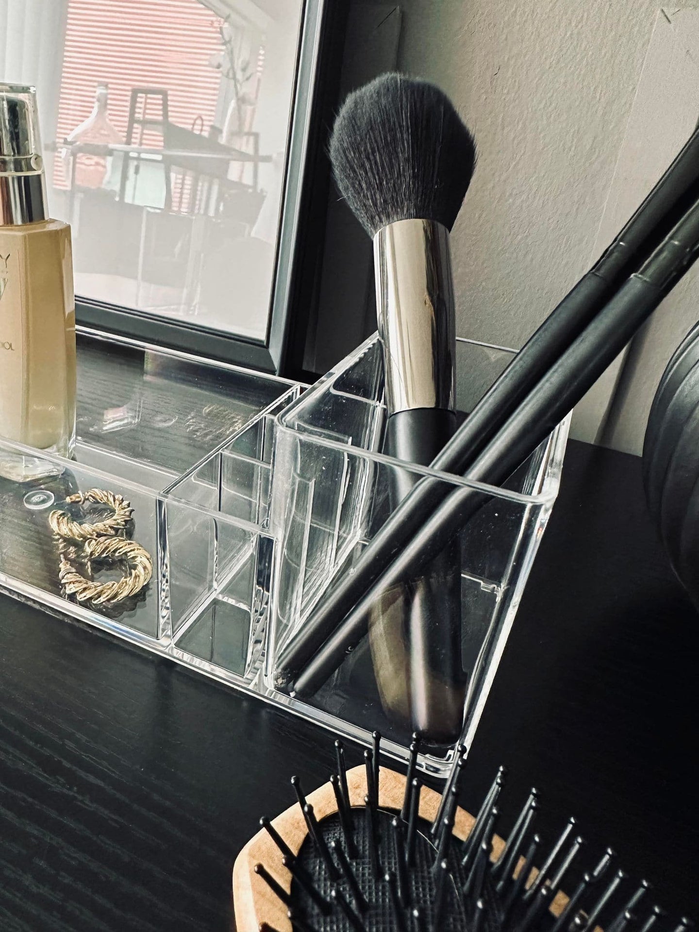 Makeup organiser med 8 rum - Akryl - VIAMAJA.DK