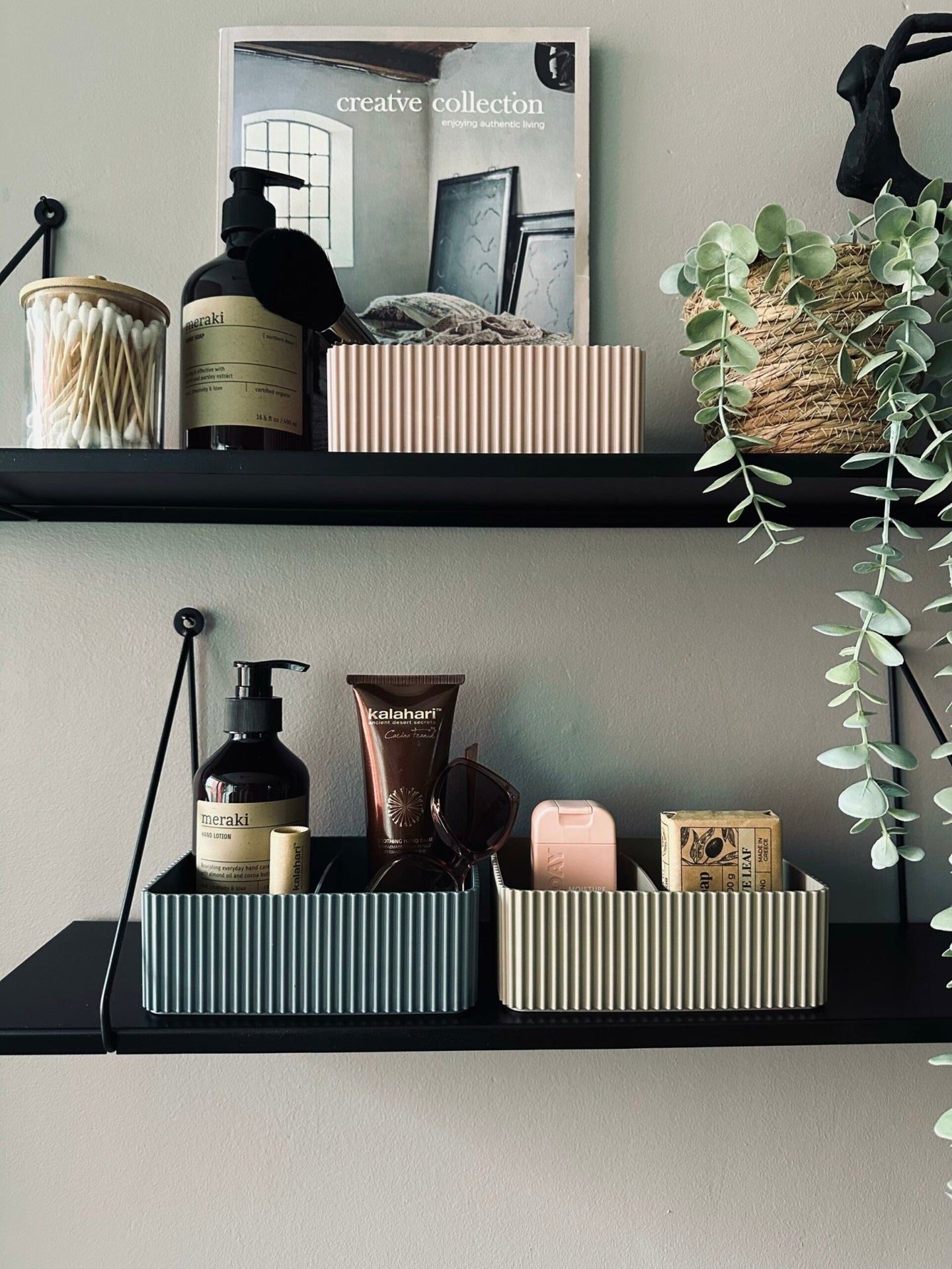 Makeup organiser med opdeling – Grå - VIAMAJA.DK