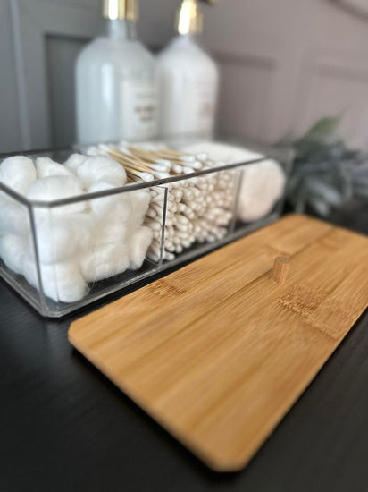 Makeup organizer i akryl med indhold - VIAMAJA.DK