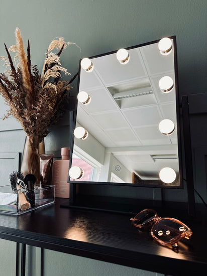 Makeup spejl med lys - Black - VIAMAJA.DK