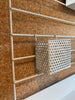 Metallkurv med hull – Stone white