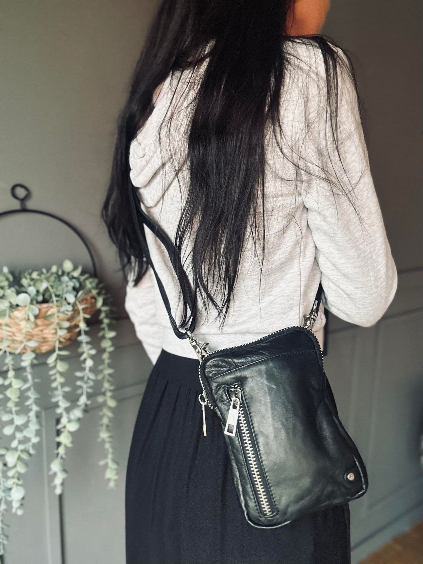 Mobiltaske - ALINA - Black / Silver - VIAMAJA.DK