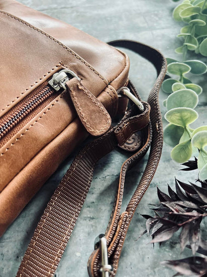 Mobiltaske Daily – Vintage cognac - VIAMAJA.DK
