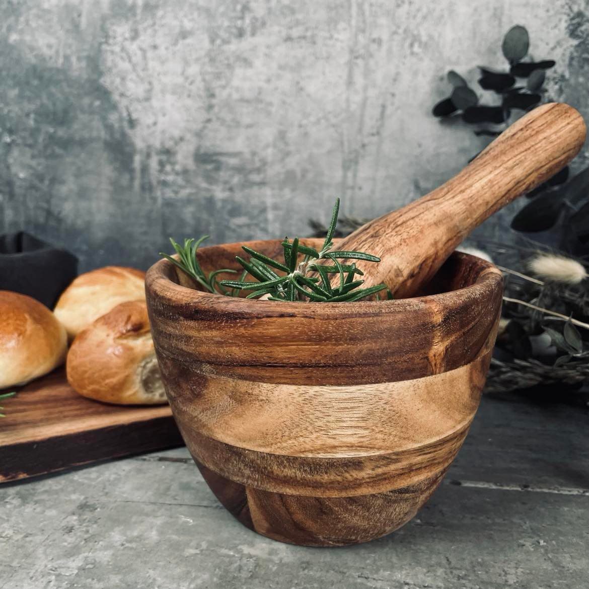 Morter i olieret akacia træ - VIAMAJA.DK