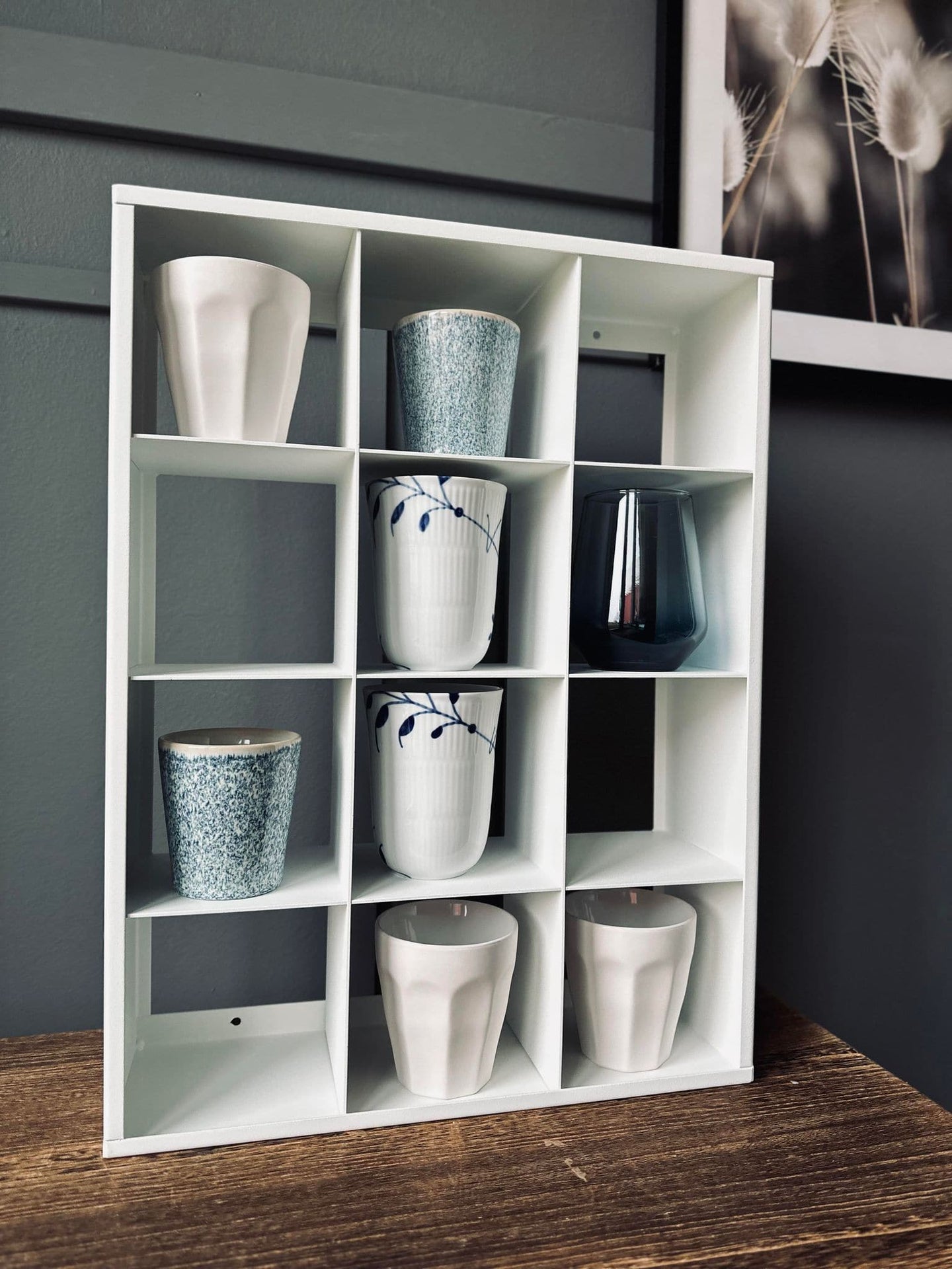 Mugshelf m. 12 rum – White - VIAMAJA.DK