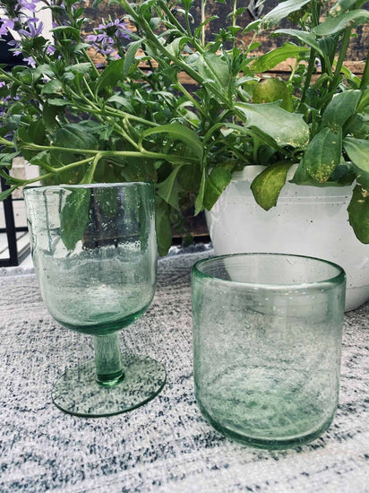 Mundblæst vinglas med bobler – GREEN - VIAMAJA.DK