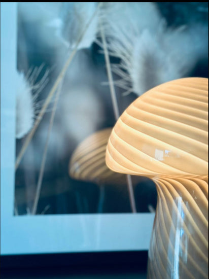 Mushroom bordlampe – Brun - VIAMAJA.DK