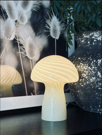 Mushroom bordlampe – Soft Yellow - VIAMAJA.DK