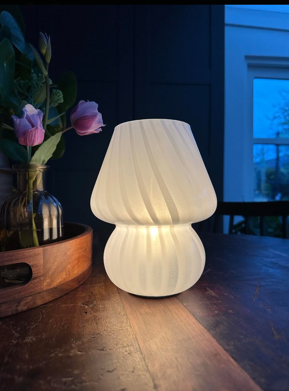 Mushroom bordlampe - White - VIAMAJA.DK