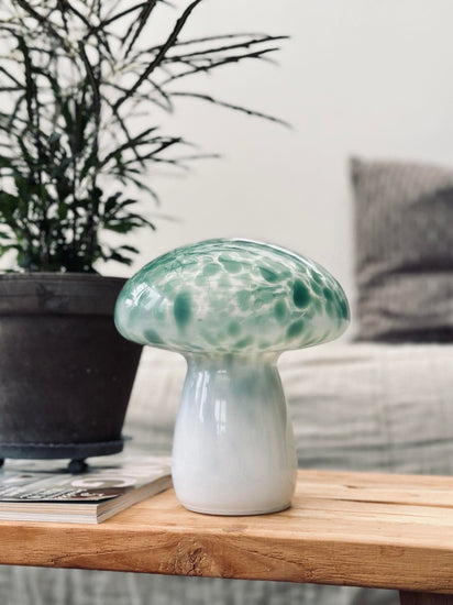 MUSHROOM Lampe m. LED – Grøn mundblæst glas - VIAMAJA.DK